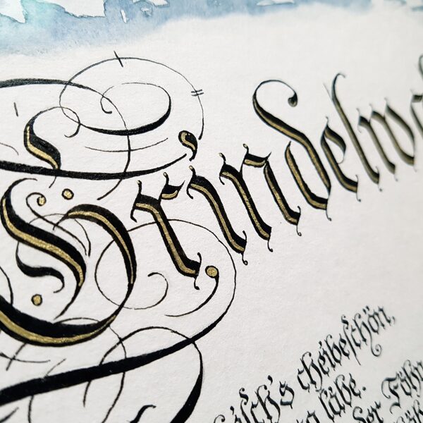 Detailaufnahme des Titels (Barock-Fraktur)