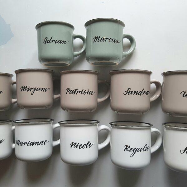 Personalisierte Emaille-Becher