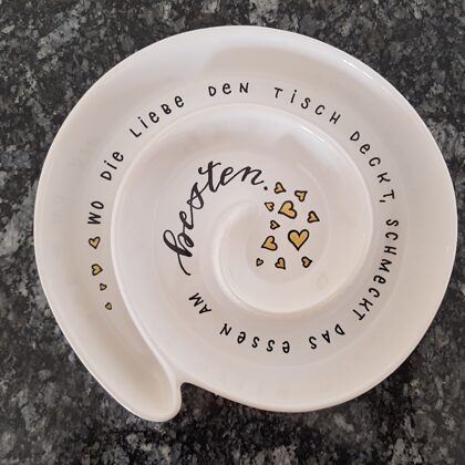 Apéroschale "Wo die Liebe den Tisch deckt, schmeckt das Essen am besten."