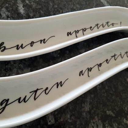 Geschwungene Apéroschalen