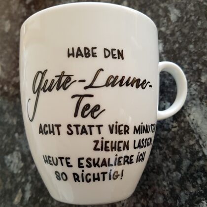 XL - Haben den Gute-Laune-Tee acht statt vier Minuten ziehen lassen. Heute eskaliere ich s