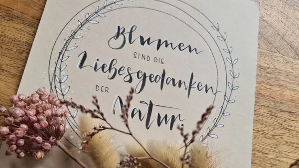 Handlettering-Spruch, passend dekoriert