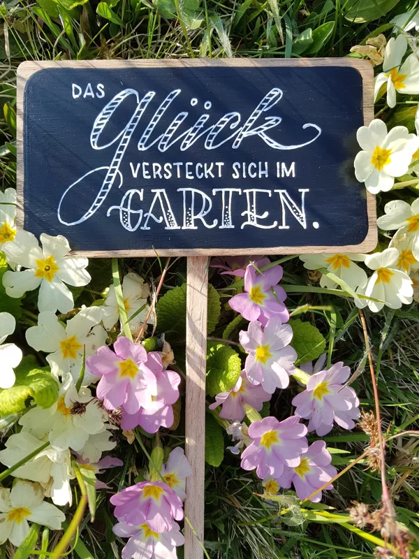 Holzschild für den Garten