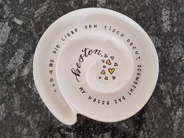 Apéroschale "Wo die Liebe den Tisch deckt, schmeckt das Essen am besten."