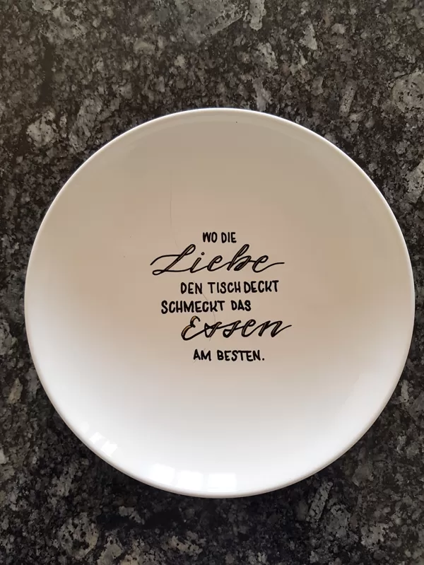 Tiefer Teller "Wo die Liebe den Tisch deckt schmeckt das Essen am besten."