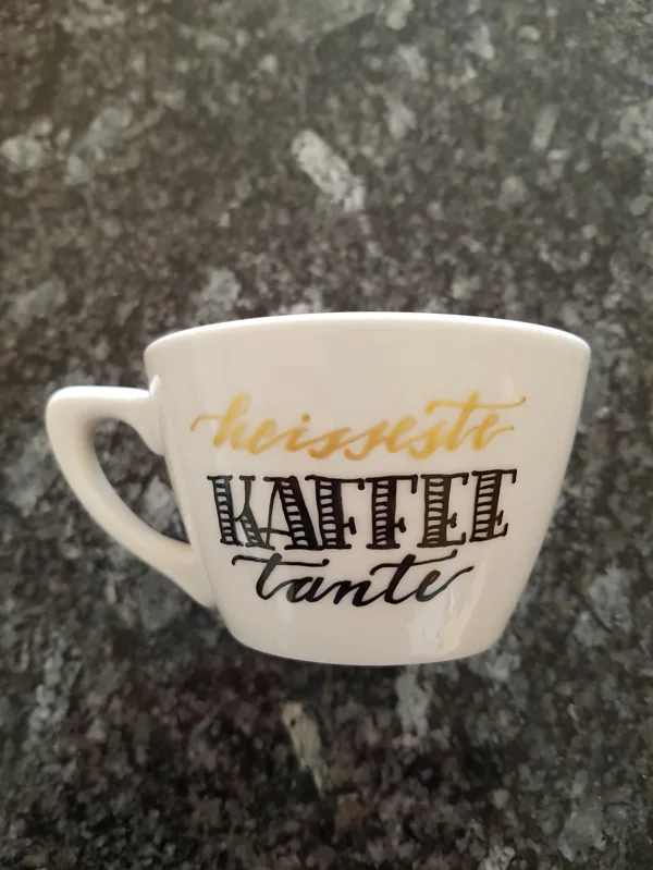 M - heisseste Kaffeetante