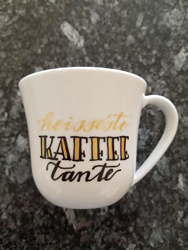 M - heisseste Kaffeetante